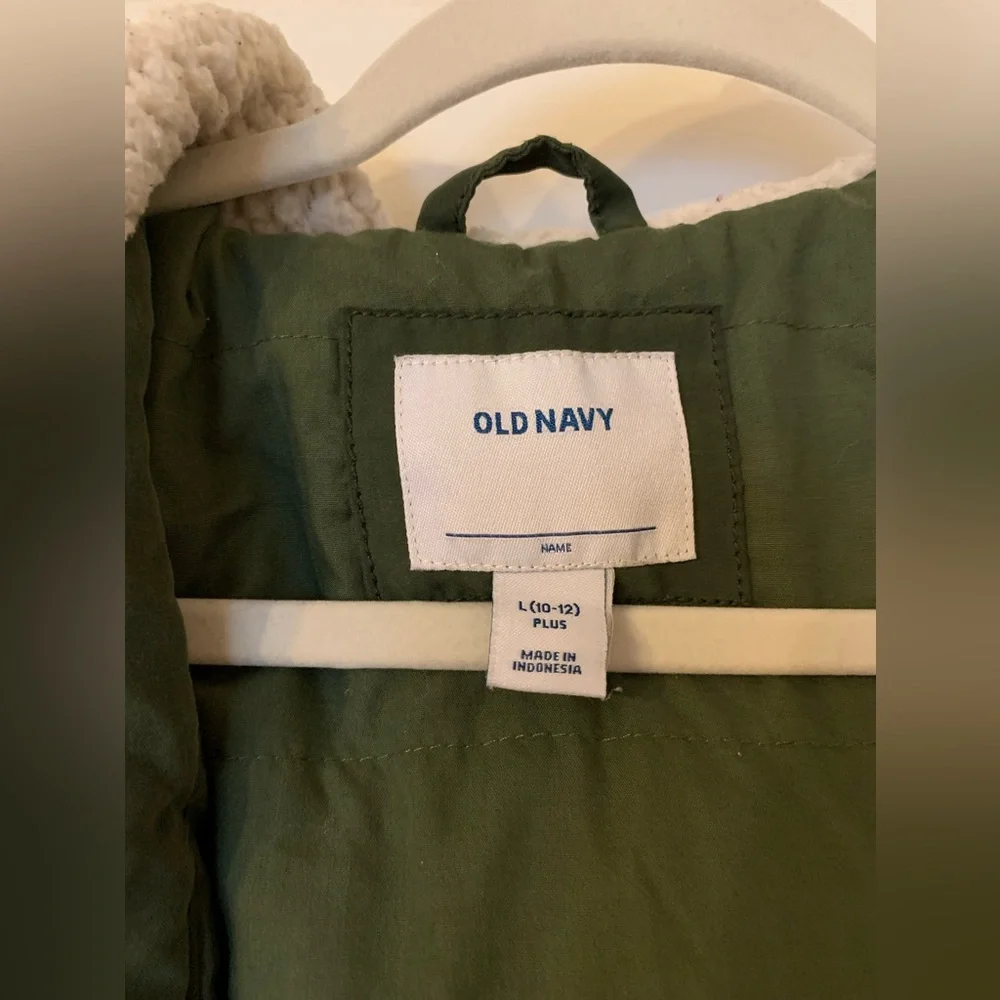 Old Navy girl’s old